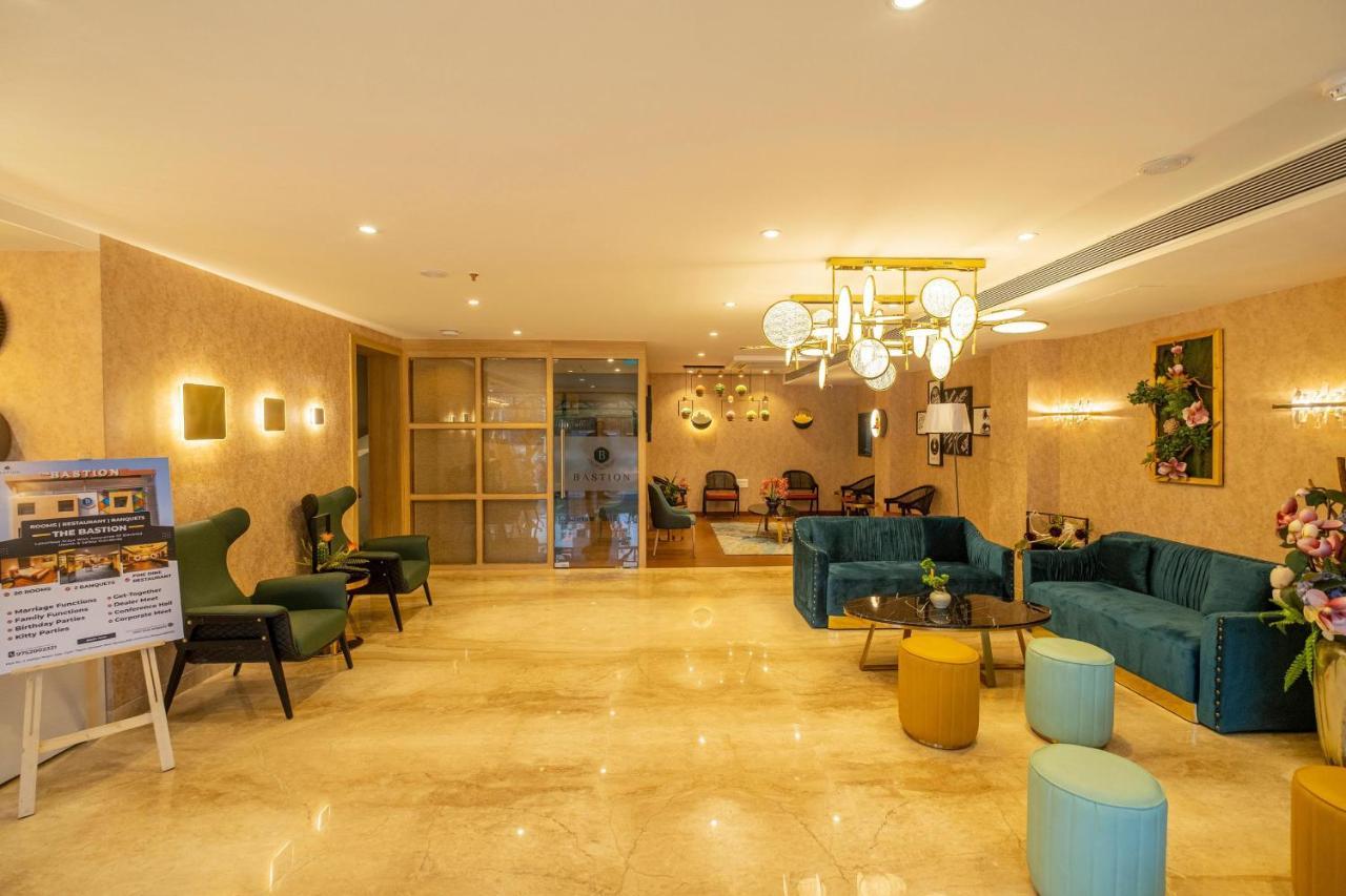 The Bastion Hotell Bhopal Exteriör bild